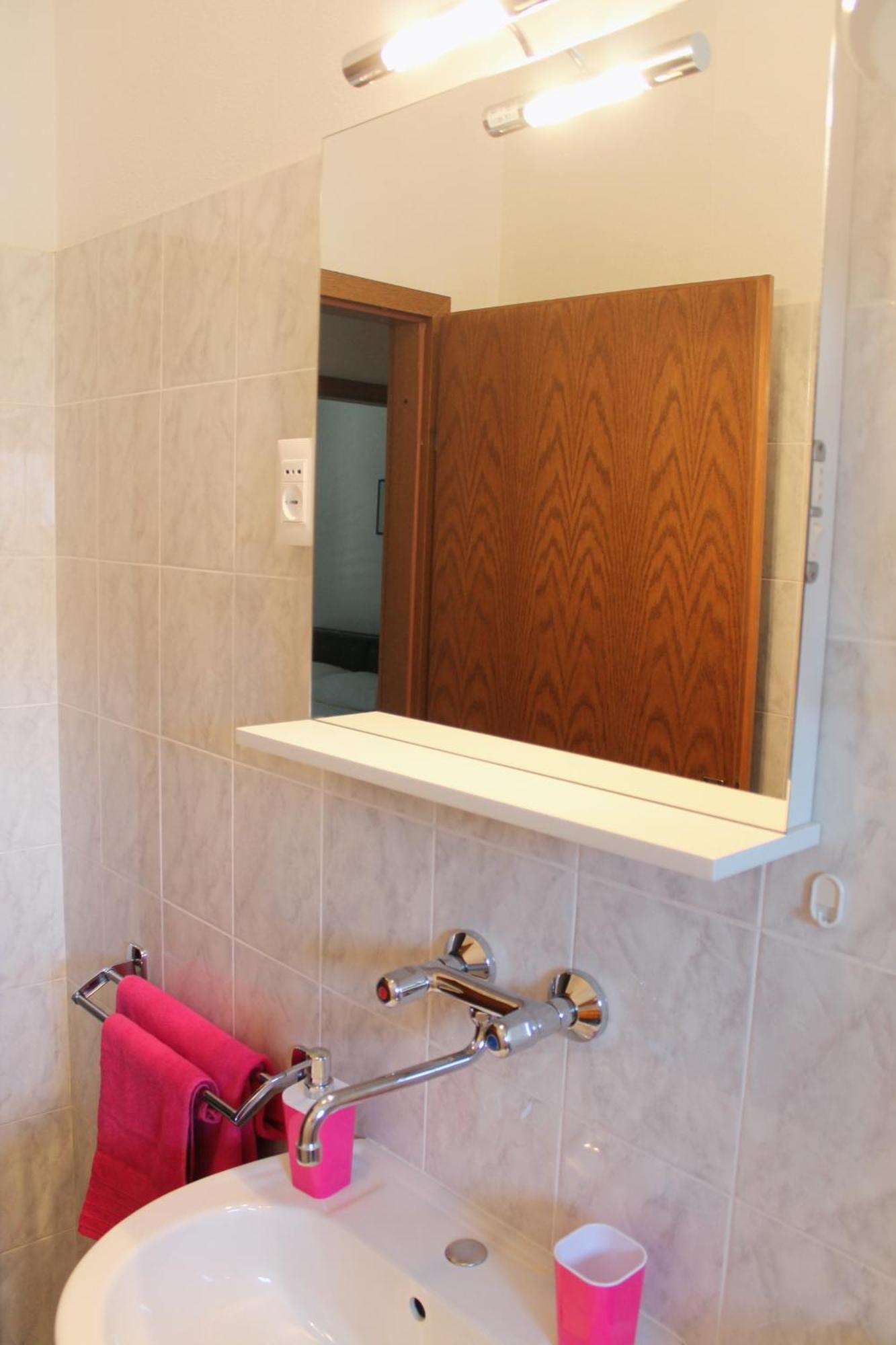 Apartments With A Parking Space Kastel Stafilic, Kastela - 5219 Room photo